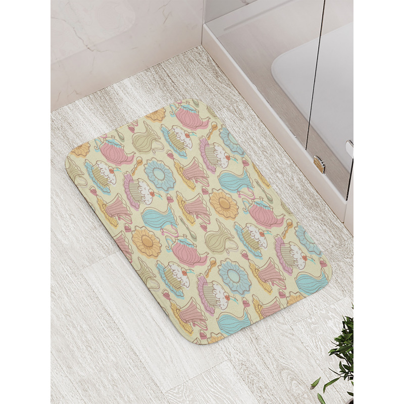 Retro Cupcakes Mugs Bath Mat