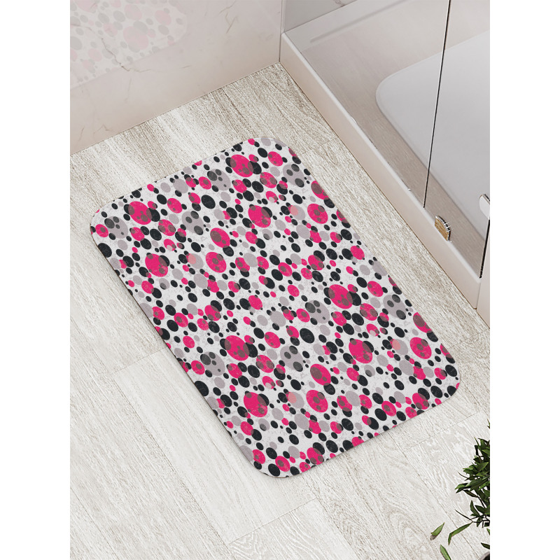 Retro Circle Dots Bath Mat