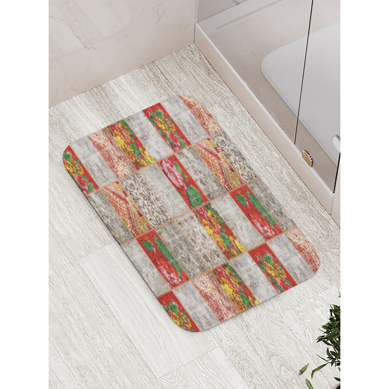 Folkloric Grunge Flowers Bath Mat