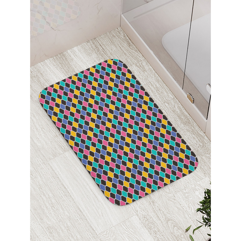 Interlinked Ogee Pattern Bath Mat