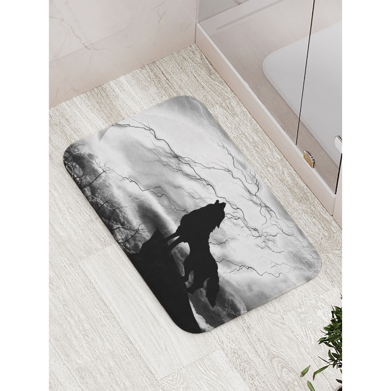 Howling Under Full Moon Bath Mat