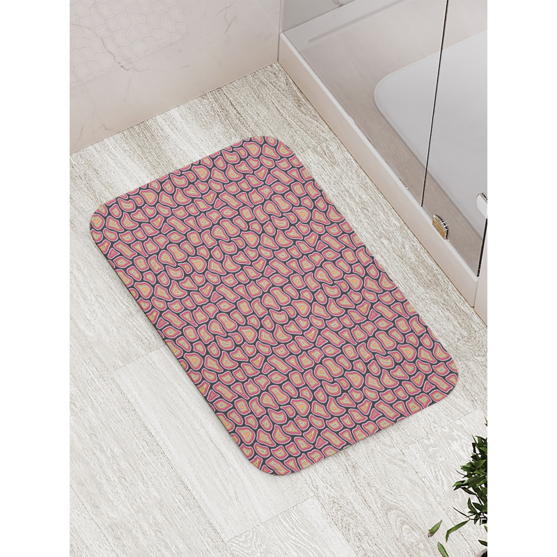 Retro Broken Pieces Look Bath Mat