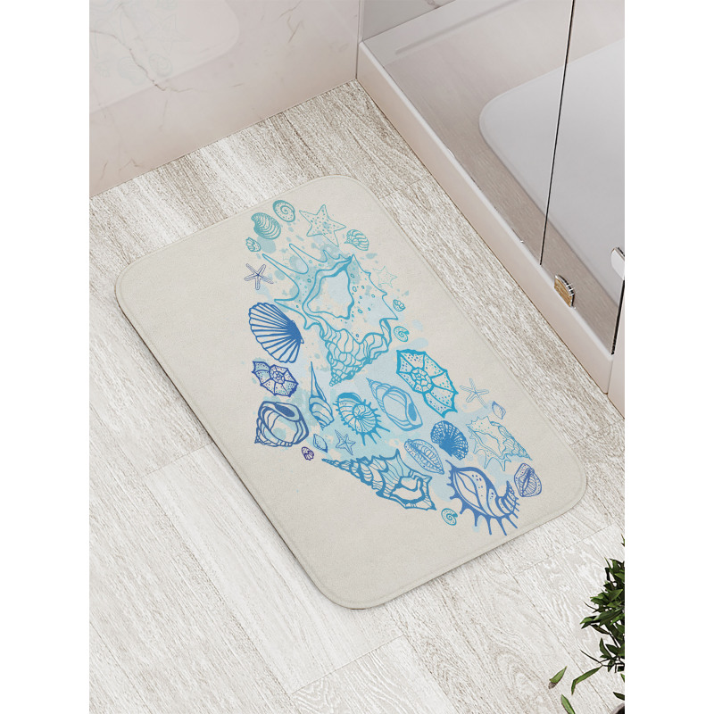 Coastal Design Grunge Heart Bath Mat