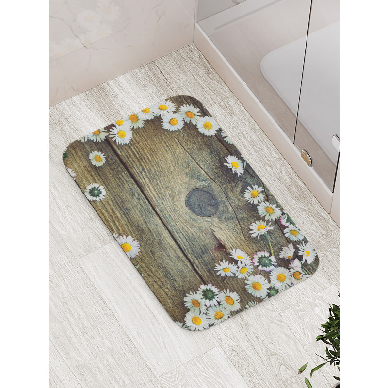 Fresh Spring Daisies Bath Mat