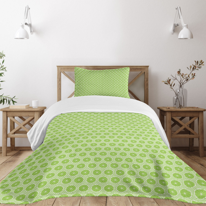 Round Slices of Lime Striped Bedspread Set