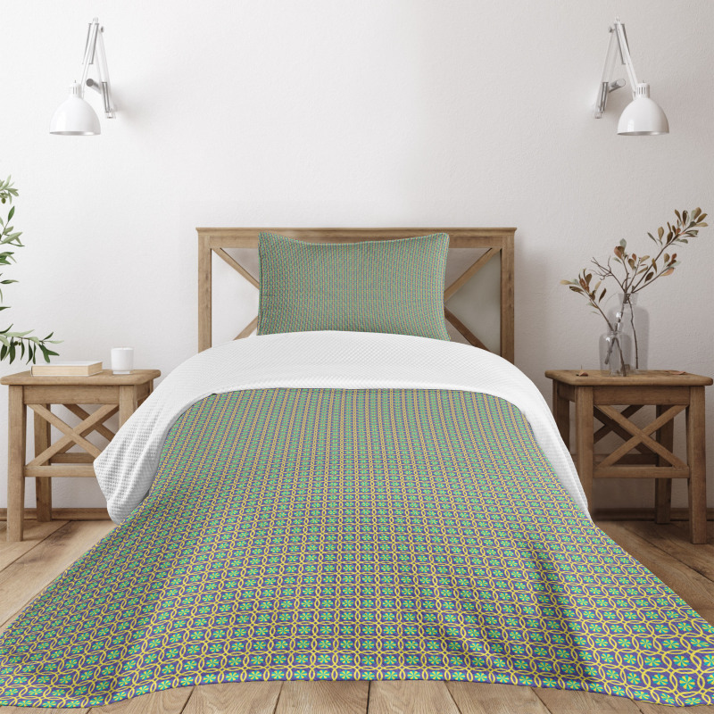 Motif in Circles Symmetry Bedspread Set