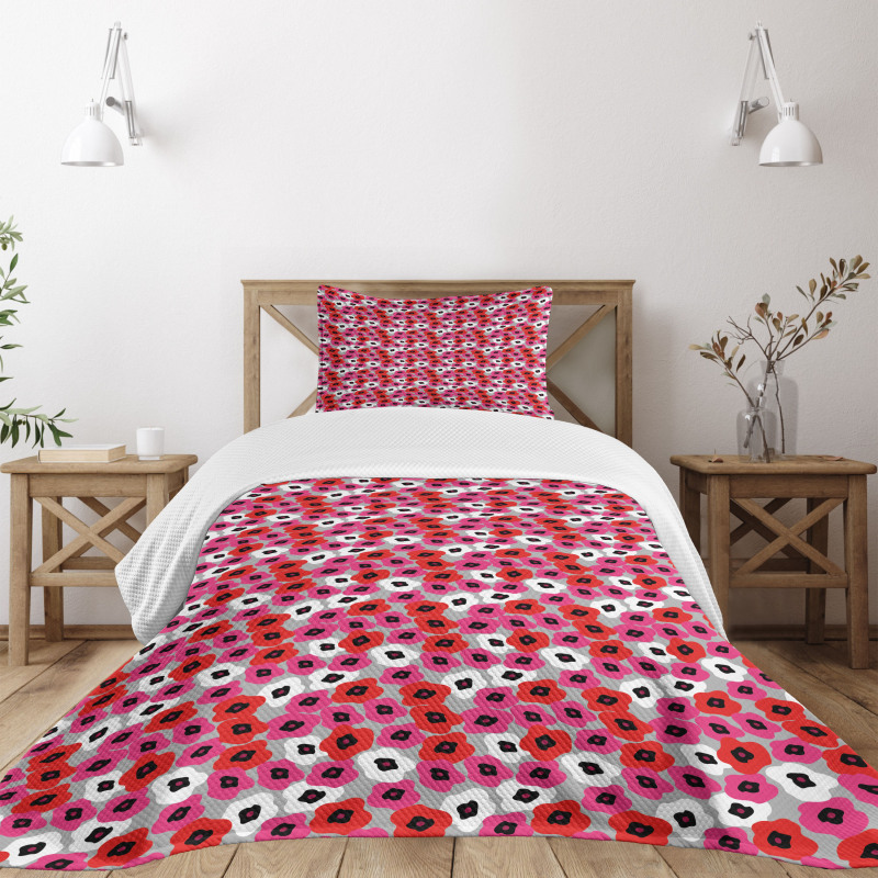 Flower Look Motif Bedspread Set