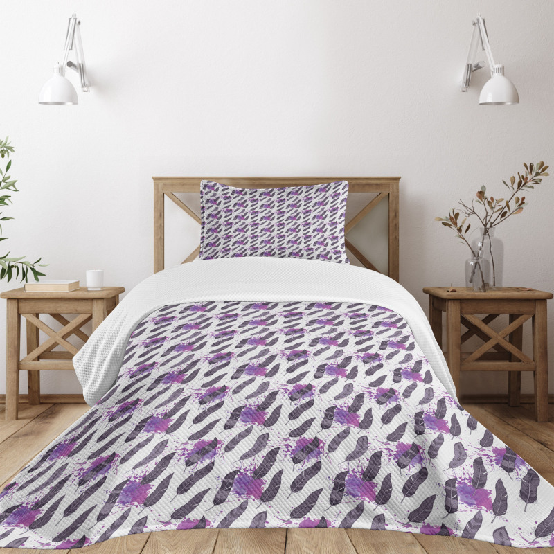 Creative Plume and Splashes Bedspread Set