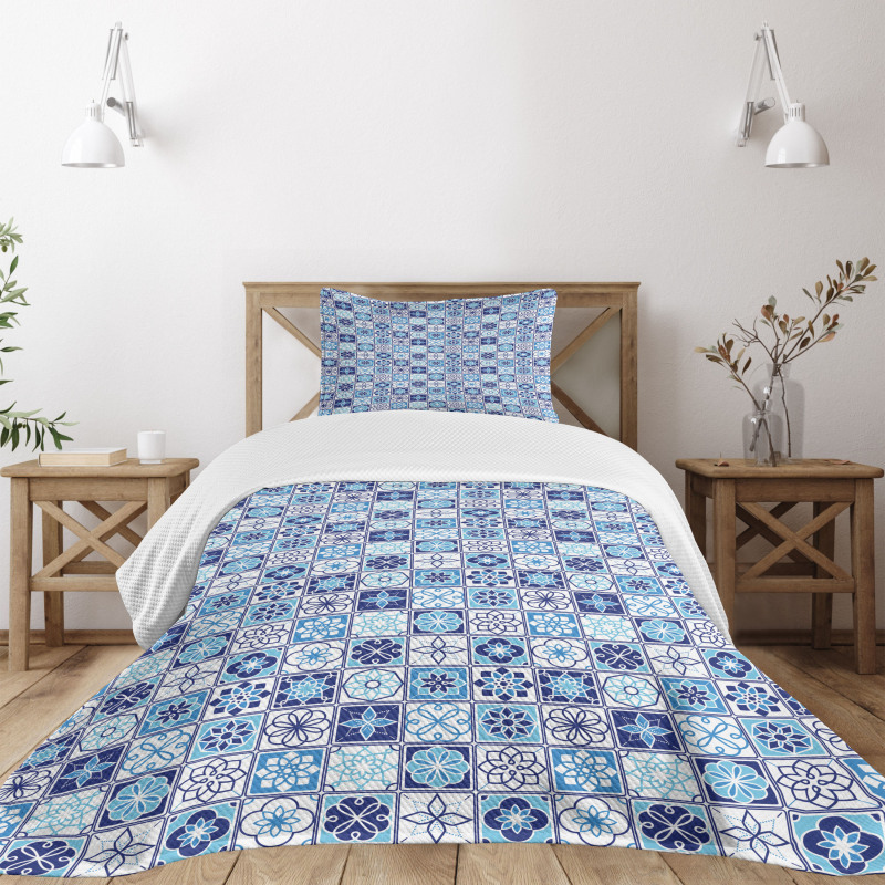 Floral Motif Squares Bedspread Set