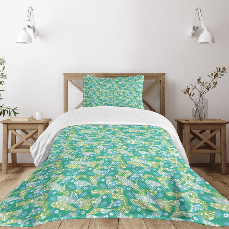 Parrots and Dotted Feather Bedspread Set