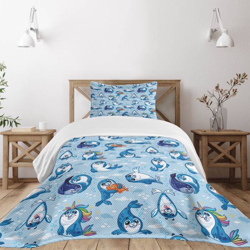 Cartoon Friendly Seal Bedspread Set