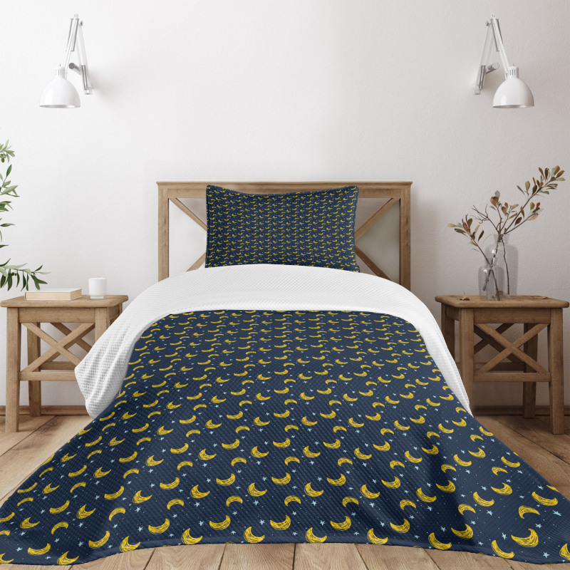 Simple Stars Crescents Bedspread Set