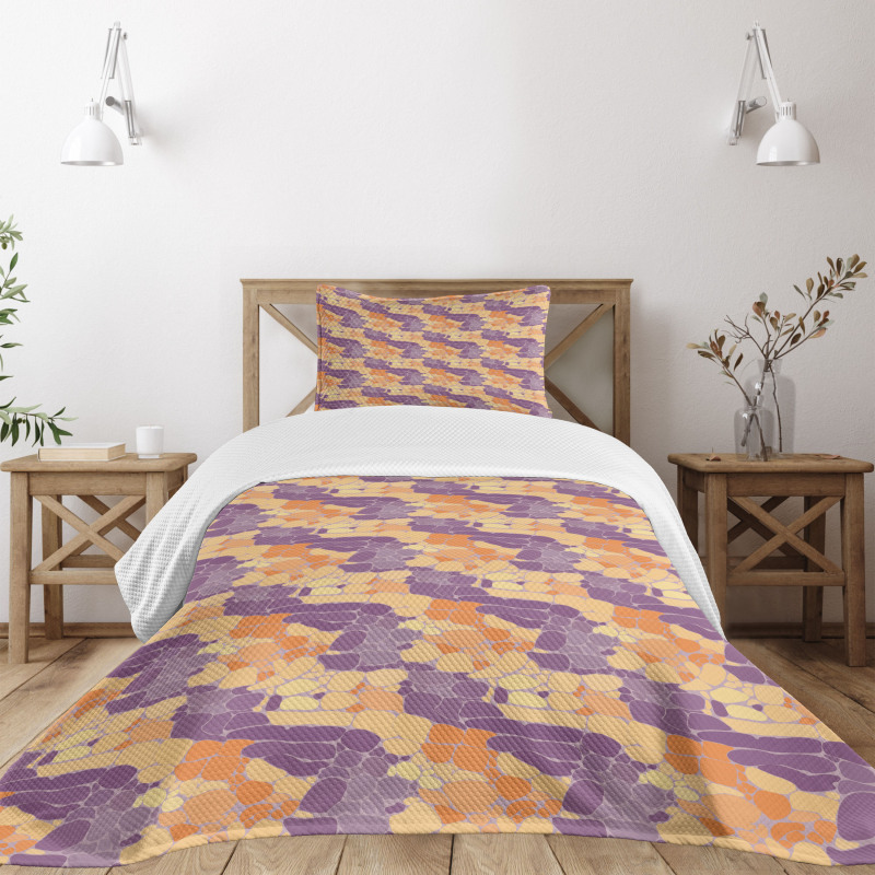 Abstract Close Bedspread Set