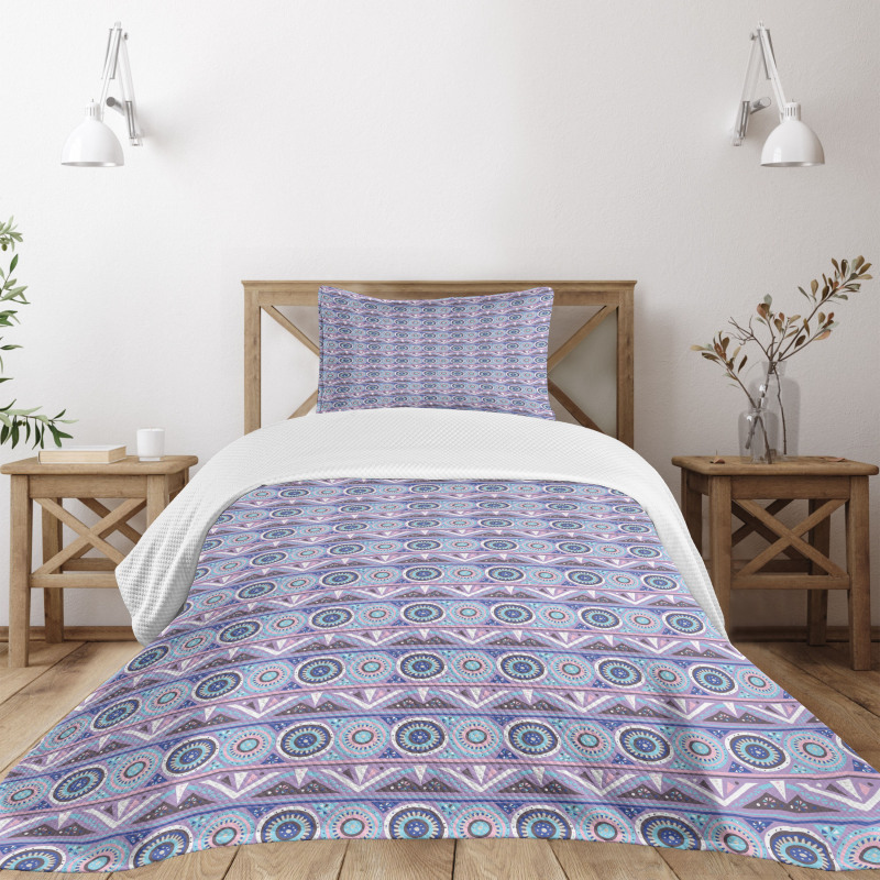 Circles Spots and Triangles Bedspread Set