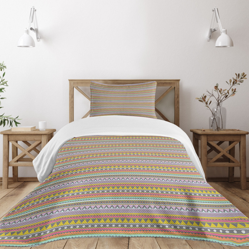 Horizontal Ornamental Lines Bedspread Set