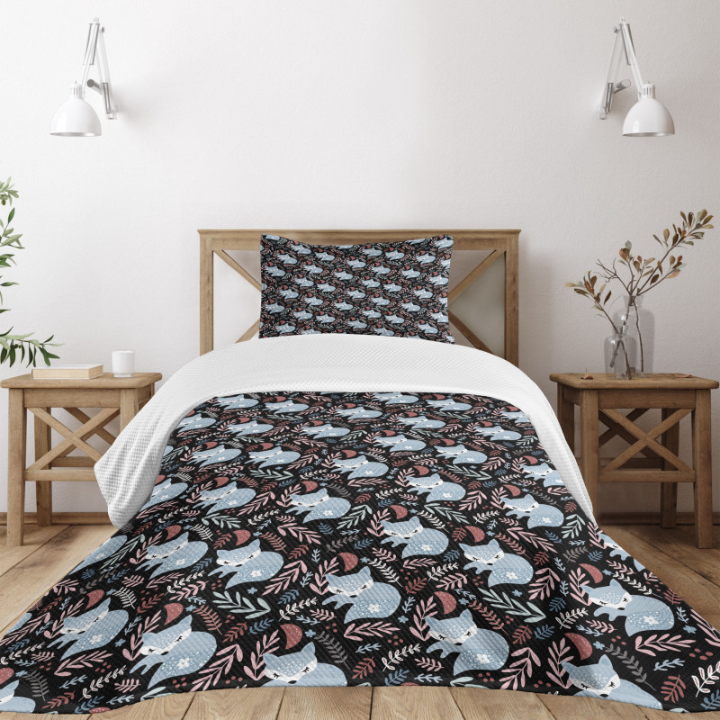 Sleeping Animal and Branches Bedspread Set