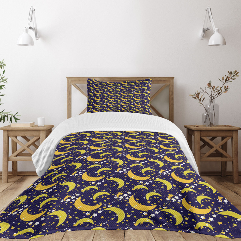 Crescent and Star Bedspread Set