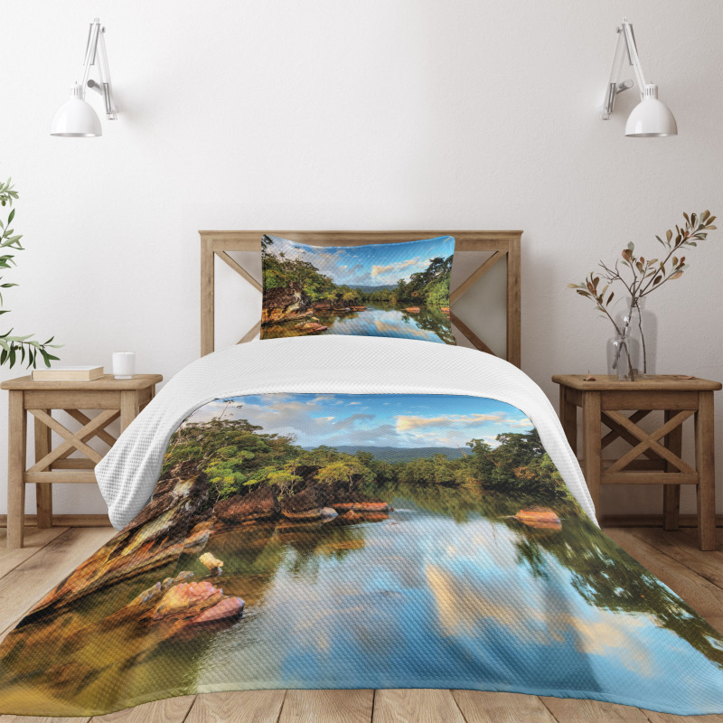 View of Jungle River Bedspread Set