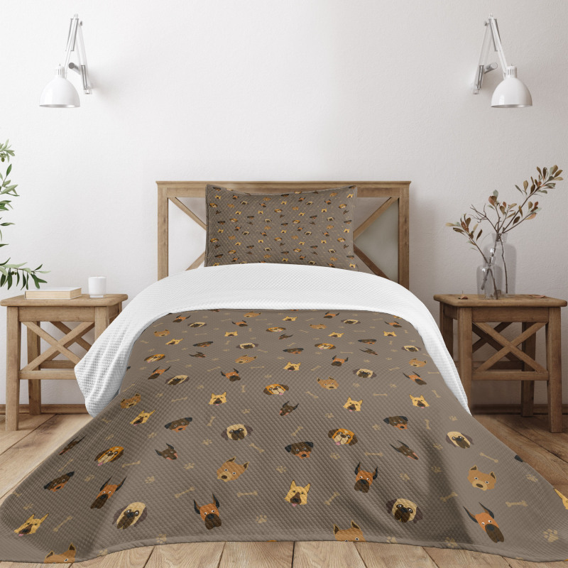 Heads Paw Print and Bones Bedspread Set