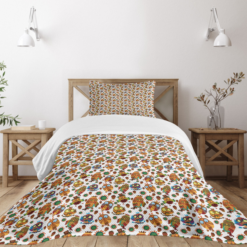 Funny Birds Acorns Petals Bedspread Set