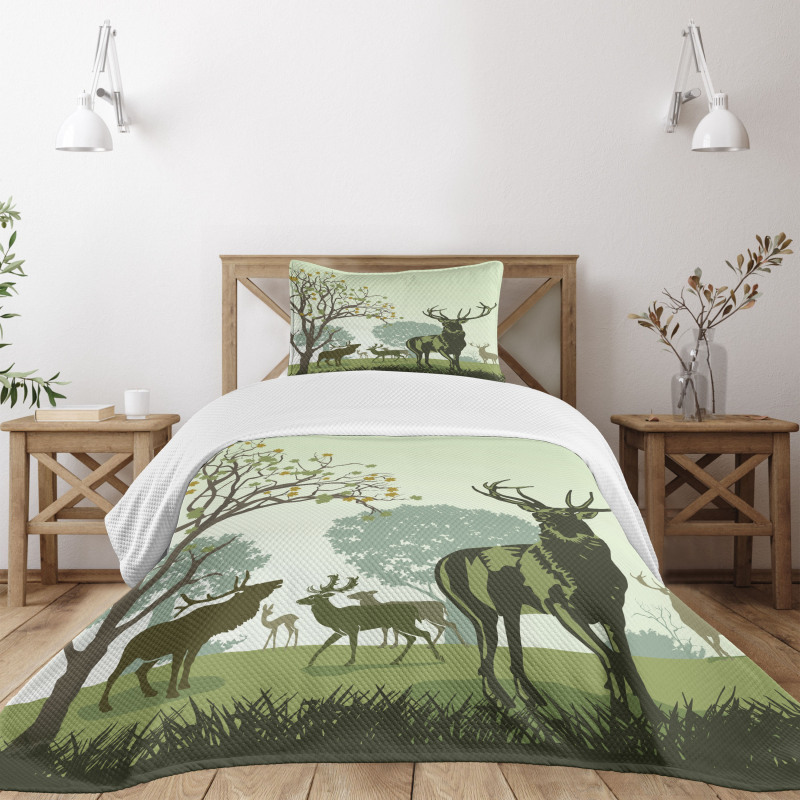 Deer and Nature Park Bedspread Set