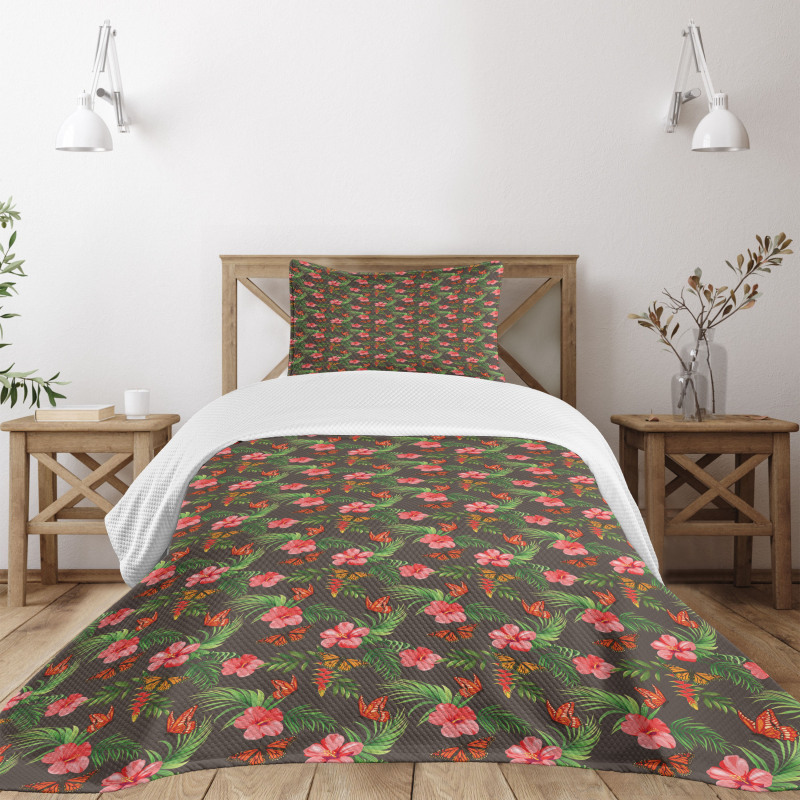 Exotic Flourishes Flies Bedspread Set