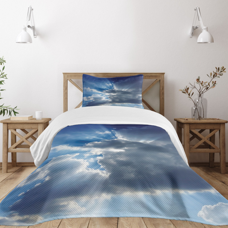 Sunbeams from Clouds Bedspread Set