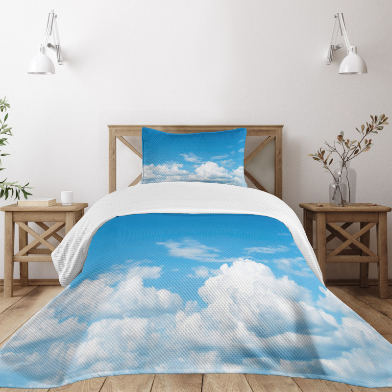 Cloudy Calming Scene Bedspread Set