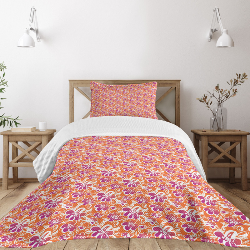 Hand Drawn Flowers Bedspread Set