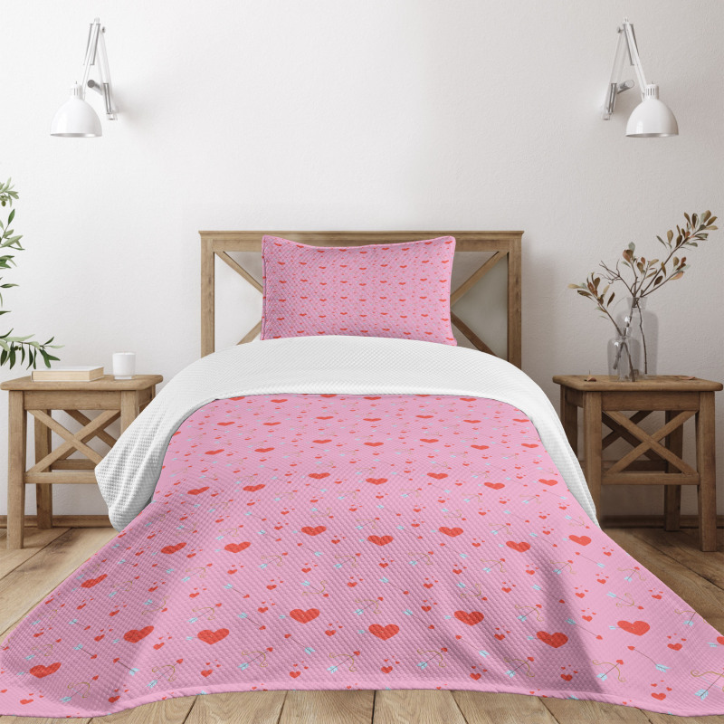 Hearts and Cupid Bedspread Set