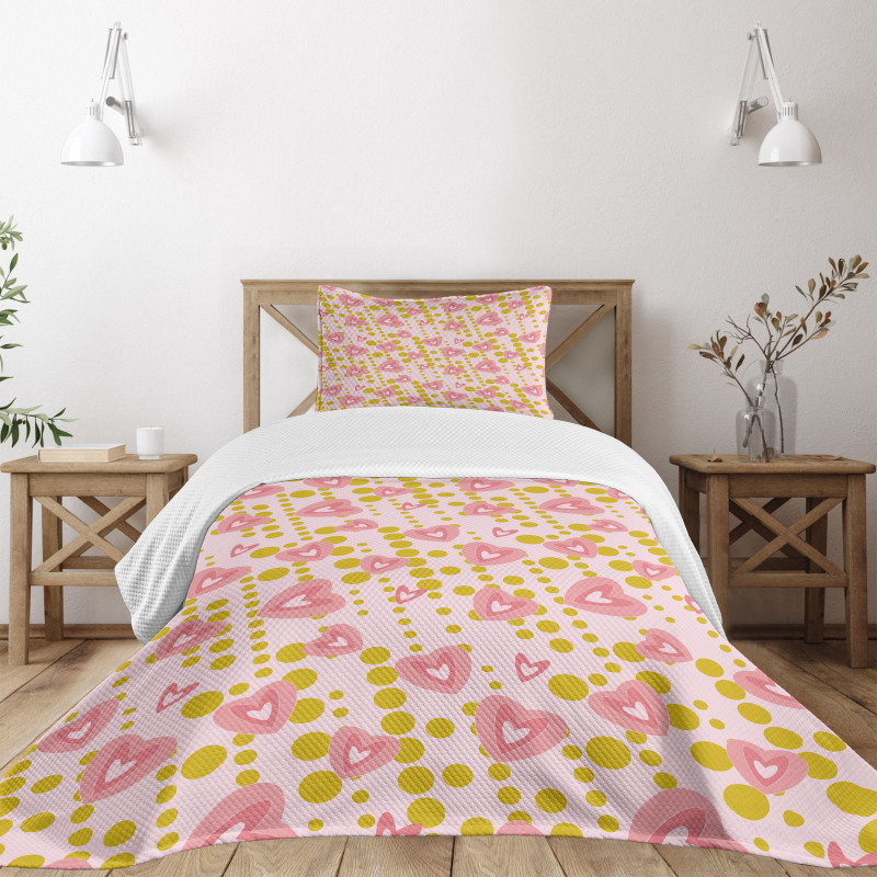 Modern Rhythmic Hearts Bedspread Set