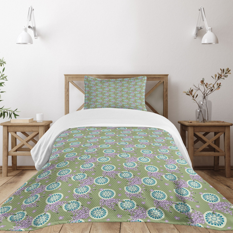 Ornate Round Spring Flower Bedspread Set