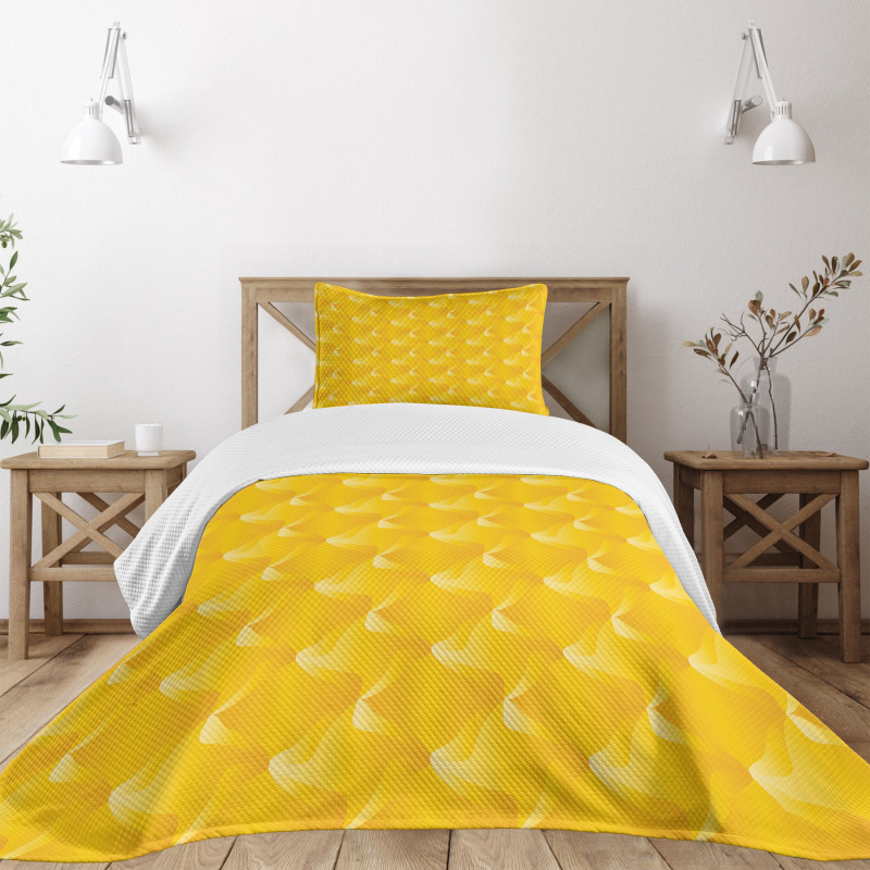 Lines and Swirling Motifs Bedspread Set