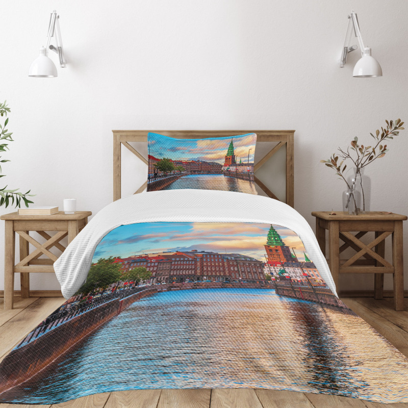 Sunset of Copenhagen Bedspread Set