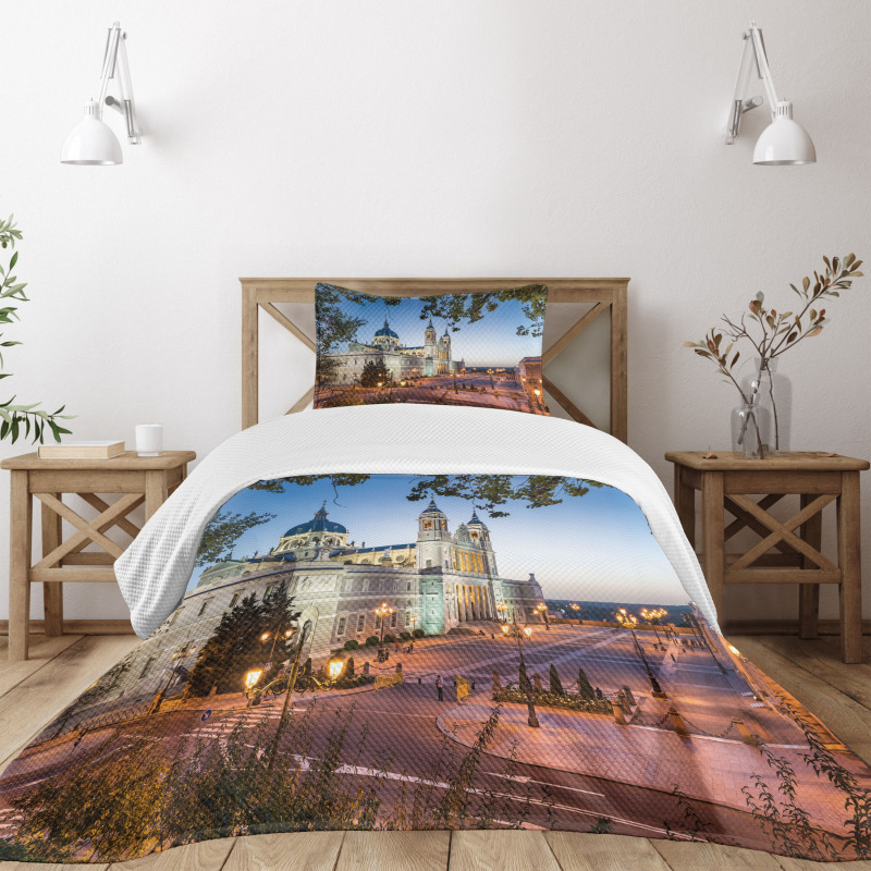 Royal Palace in Madrid Bedspread Set