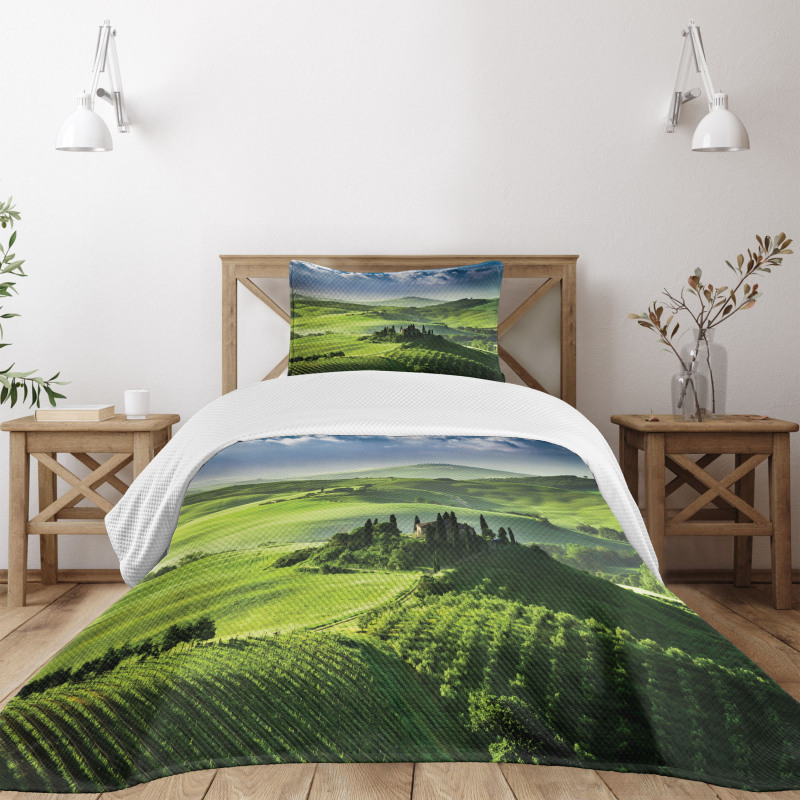 Sunrise in the Valley Bedspread Set