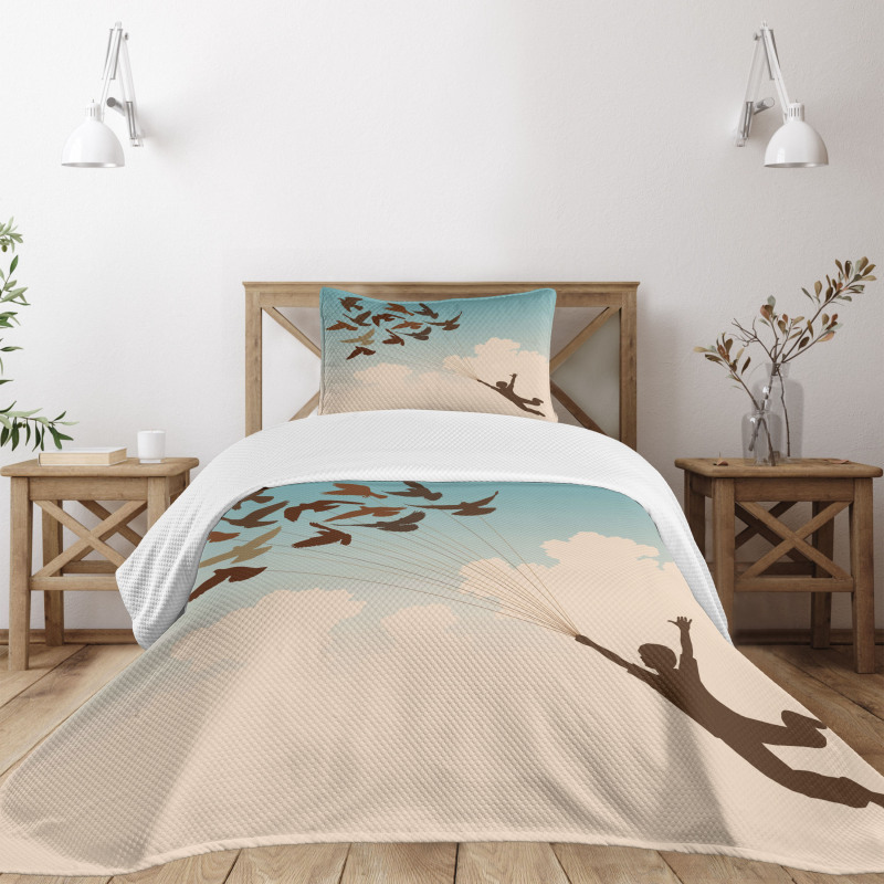 Flying Pigeons Birds Bedspread Set