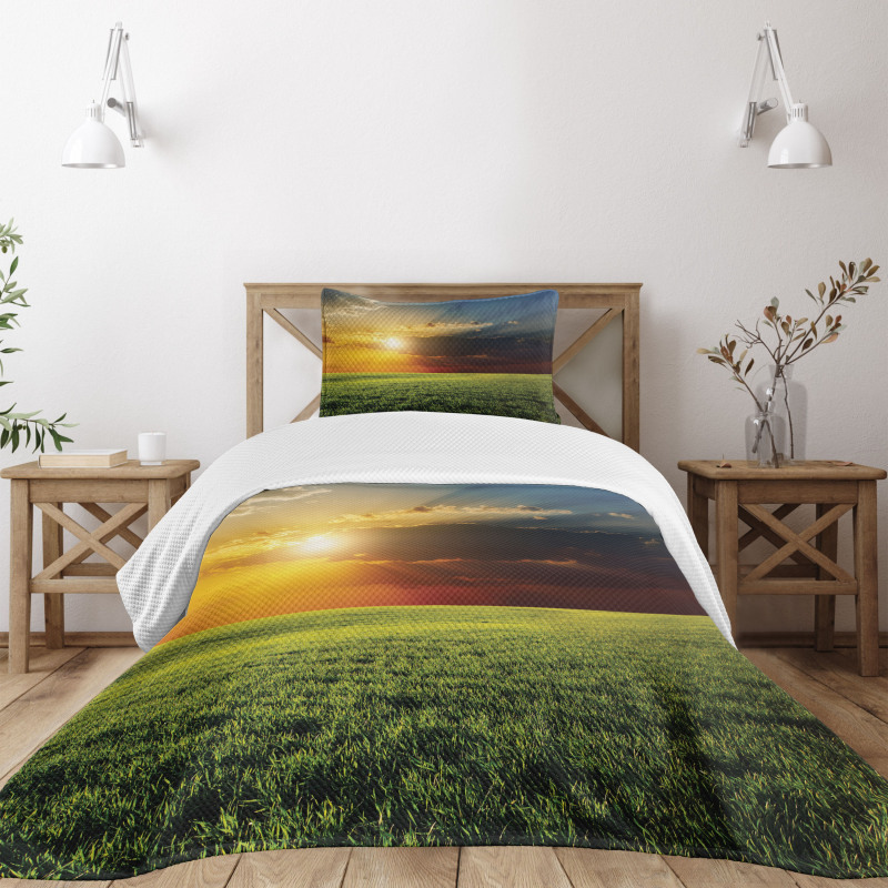 Dark Clouds Sunset Bedspread Set