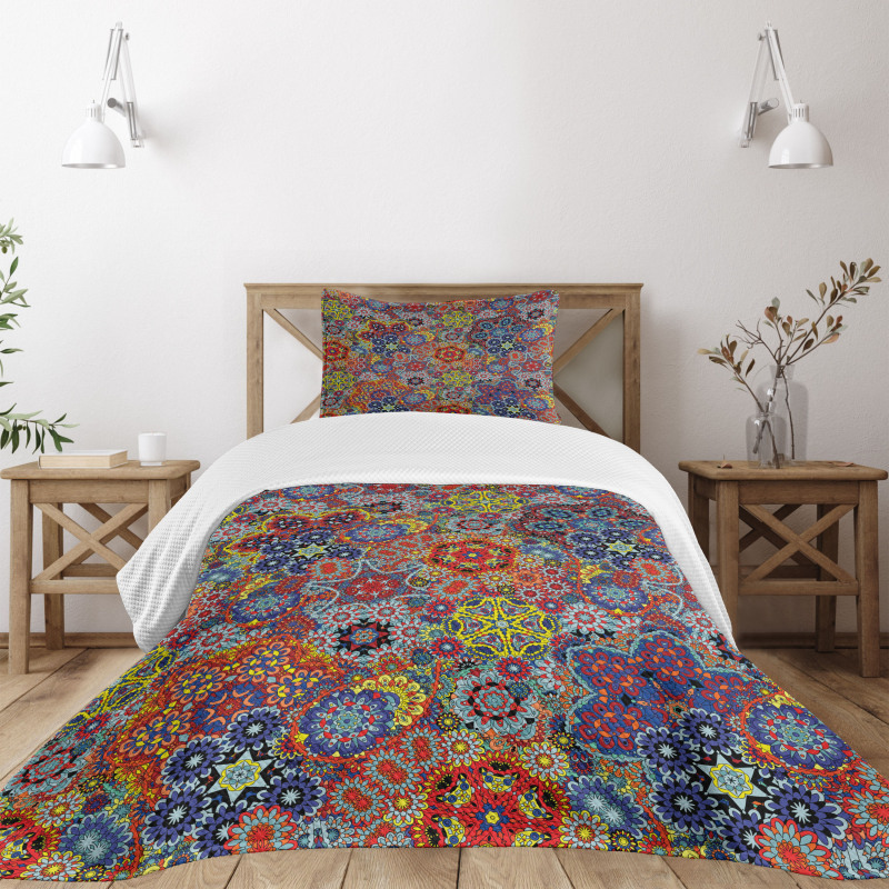 Combined Nested Paisley Bedspread Set