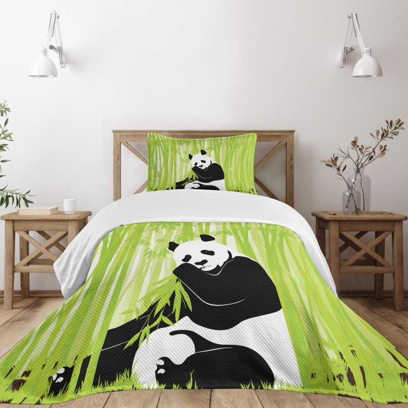 Panda in Bamboo Forest Bedspread Set