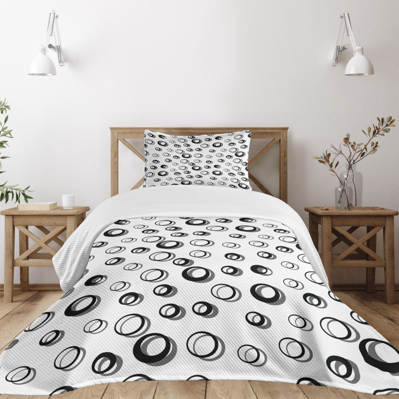Minimalist Rounds Bedspread Set