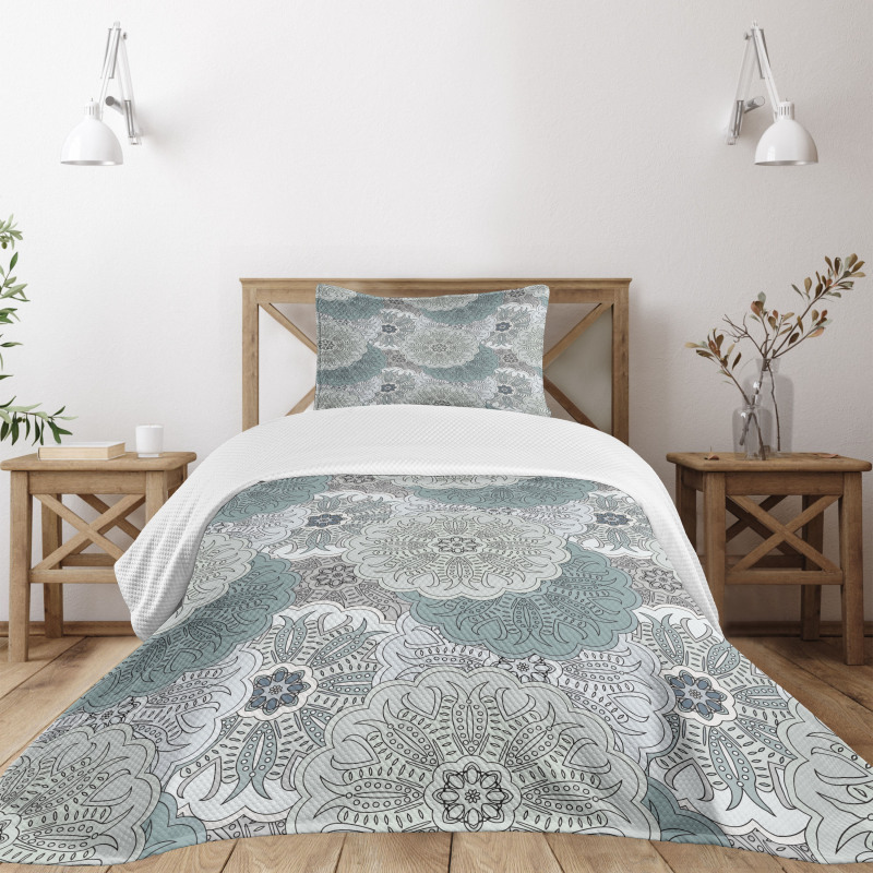 Oriental Style Bedspread Set