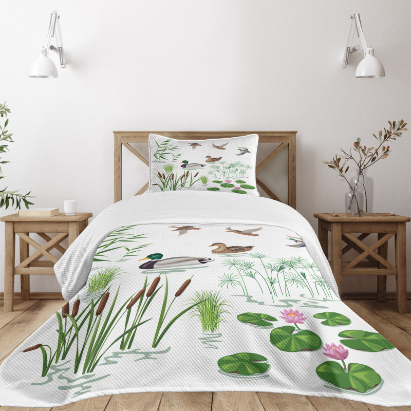 Lake Animals Plants Bedspread Set