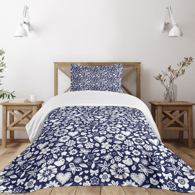 Heart Butterflies Leafs Bedspread Set