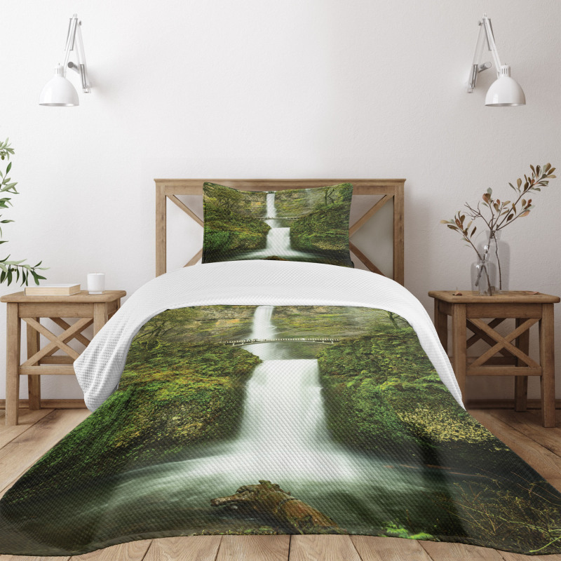 Waterfall Oregon Bridge Bedspread Set