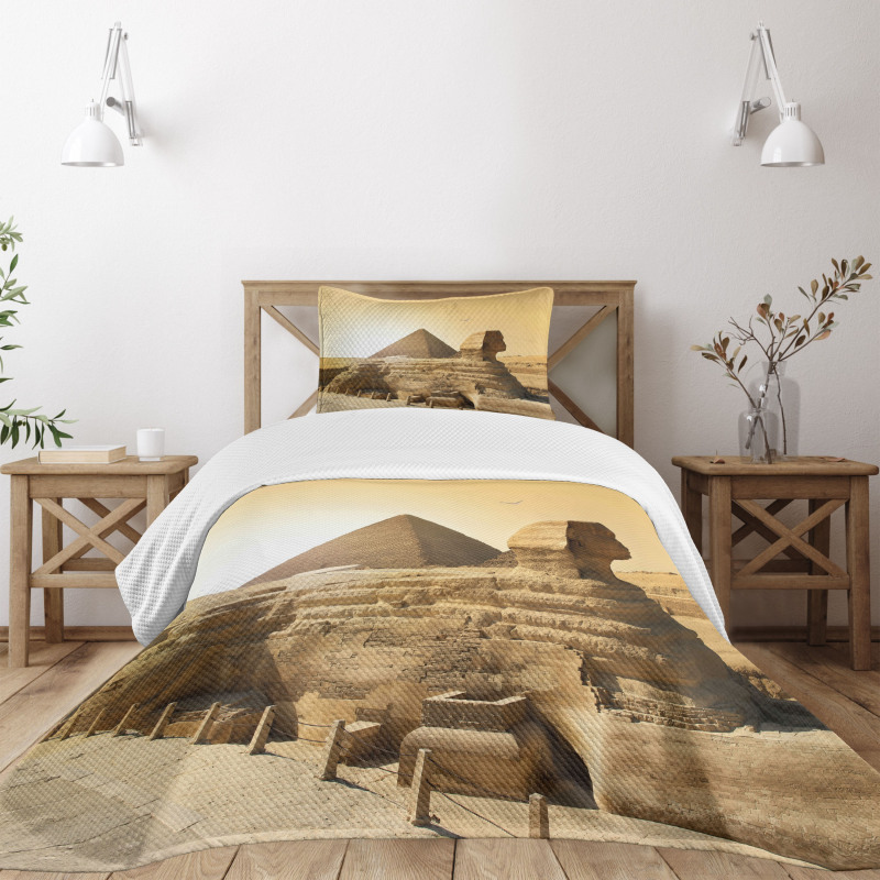 Egptian Pyramids Bedspread Set