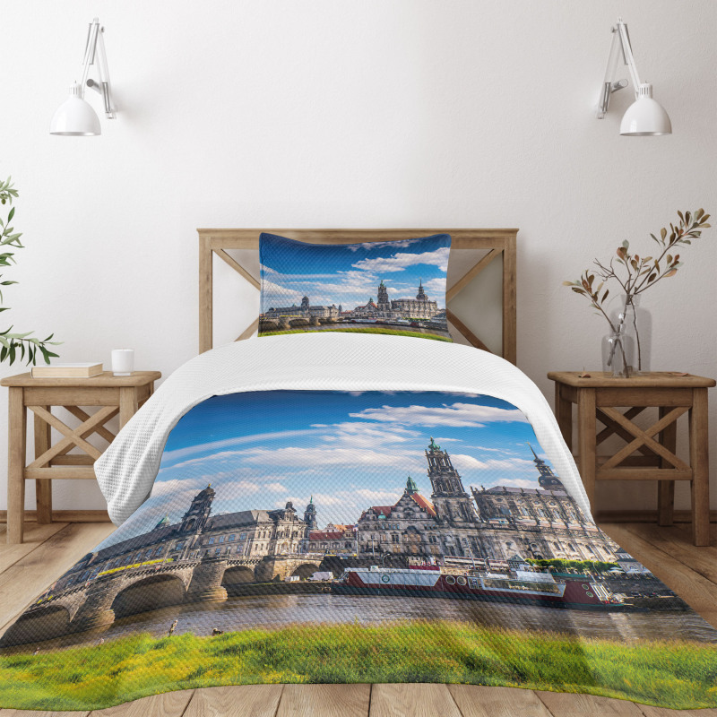 European Town Bedspread Set