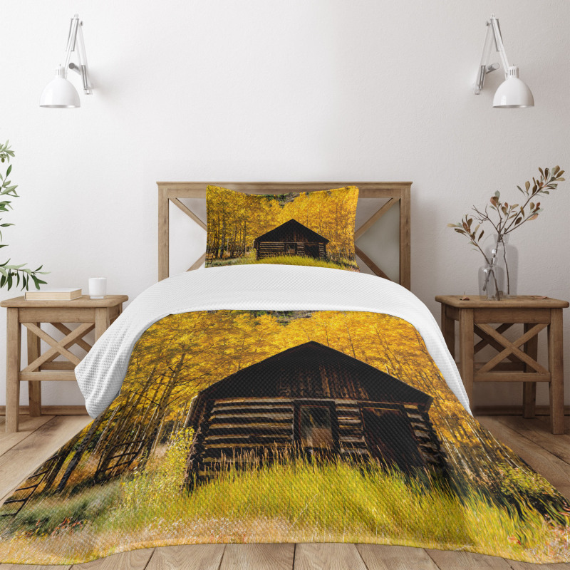 Farmhouse in Aspen Tree Bedspread Set