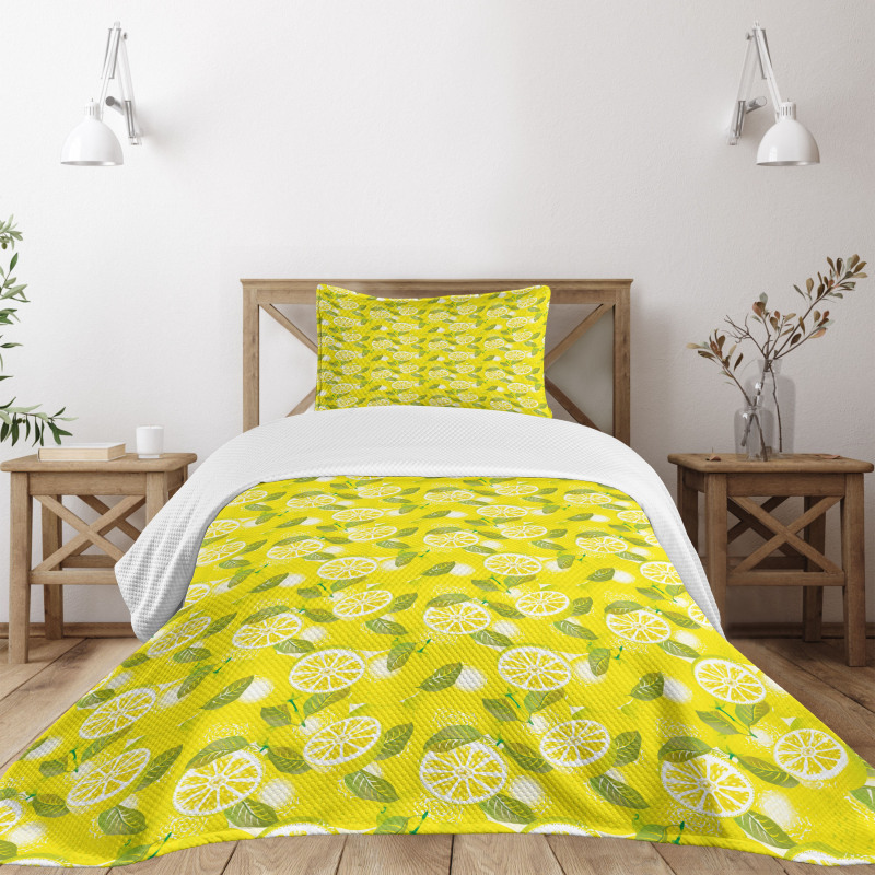 Fresh Lemons with Leaves Bedspread Set