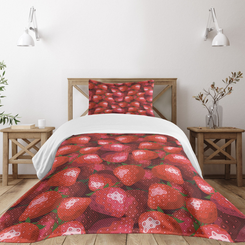 Strawberries Ripe Fruits Bedspread Set